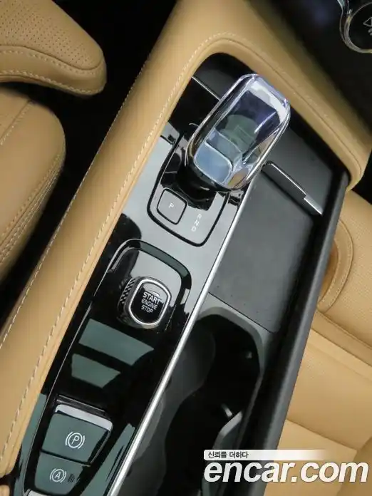 Volvo XC90 2024 2.0 Автомат в Москве № 230866, фото 9