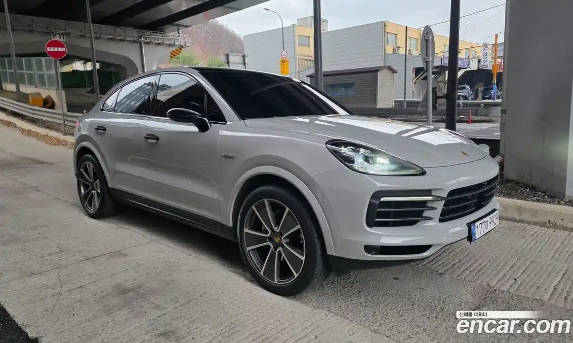 Porsche Cayenne 2023 3.0 Автомат в Москве № 231073, фото 20