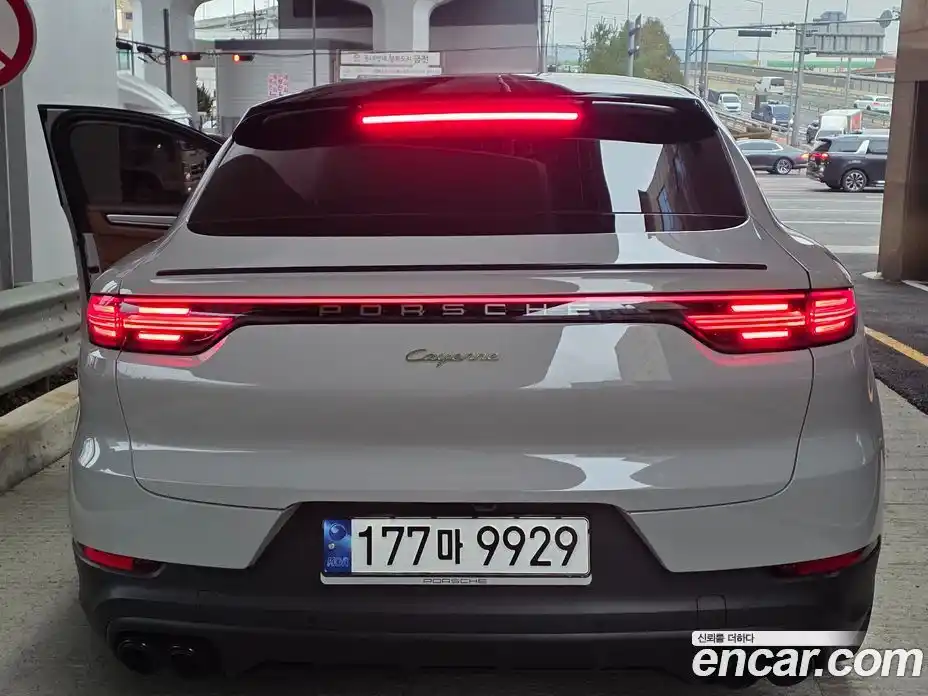Porsche Cayenne 2023 3.0 Автомат в Москве № 231073, фото 4