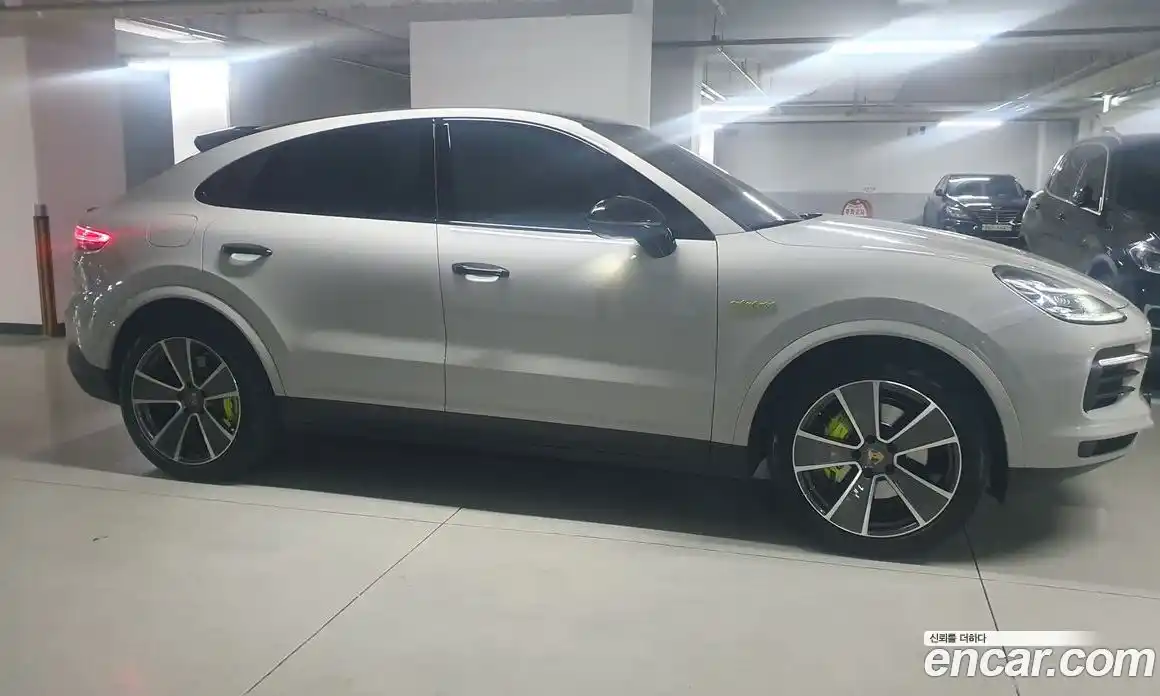 Porsche Cayenne 2023 3.0 Автомат в Москве № 231073, фото 7