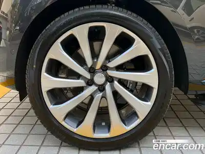 Land Rover Range-Rover 2024 4.4 Автомат в Москве № 231306, миниатюра 6