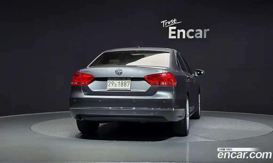 Volkswagen Passat 2015 2.0 Автомат в Москве № 232239, фото 12