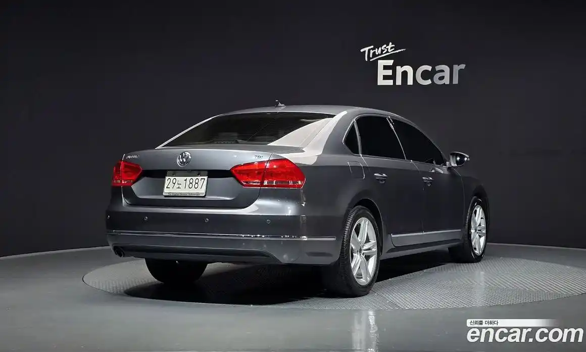 Volkswagen Passat 2015 2.0 Автомат в Москве № 232239, фото 3