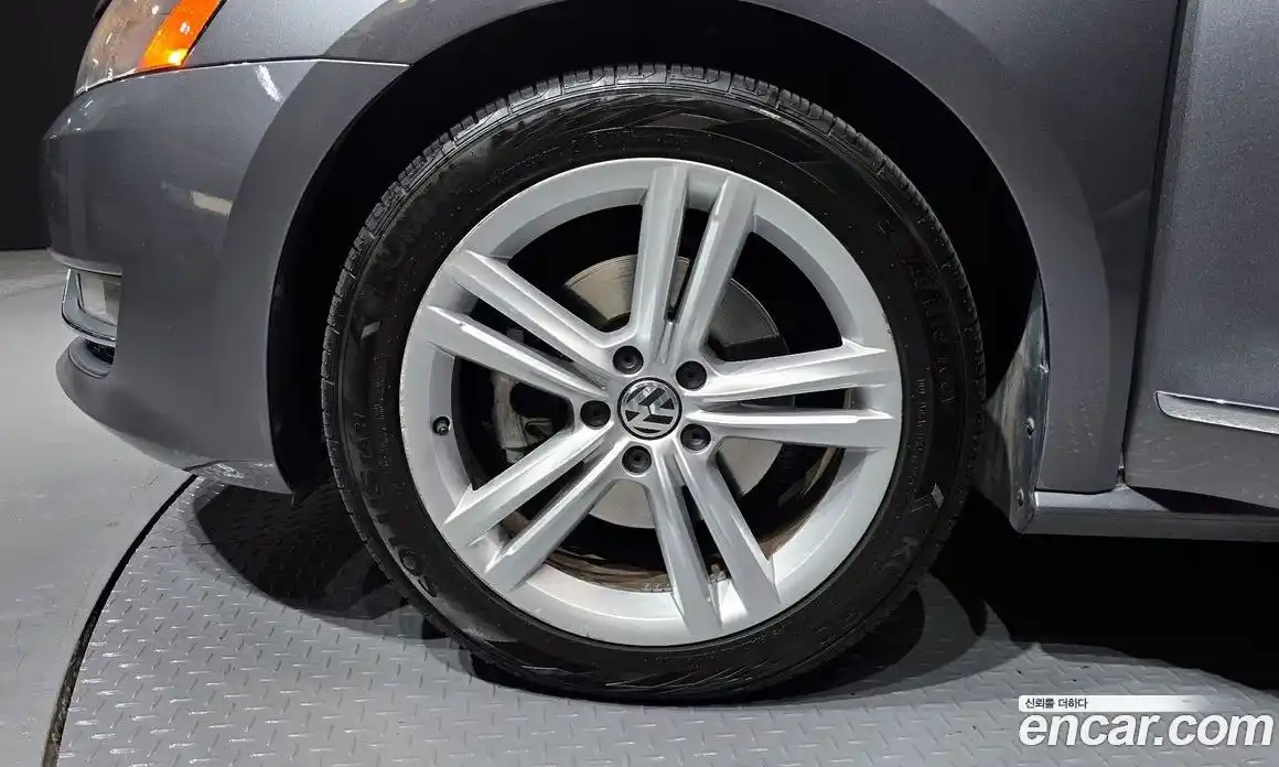 Volkswagen Passat 2015 2.0 Автомат в Москве № 232239, фото 4