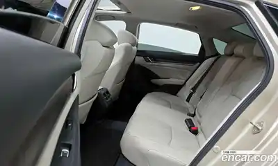 Honda Accord 2019 1.5 Автомат в Москве № 232925, миниатюра 5