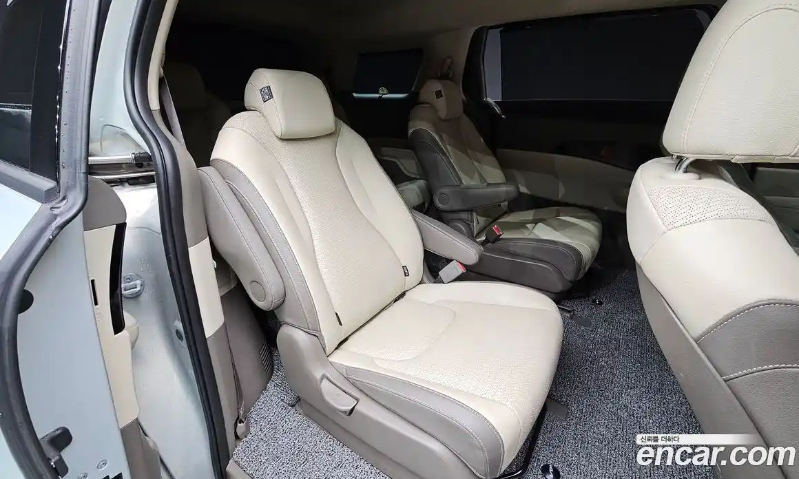 Kia Canival 2025 2.2 Автомат в Москве № 249072, фото 17