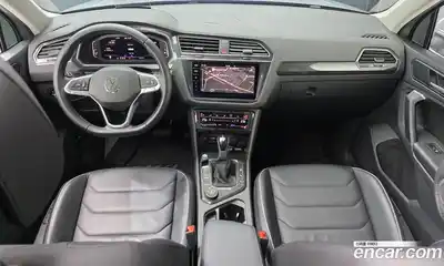 Volkswagen Tiguan 2022 2.0 Автомат в Москве № 276368, миниатюра 12