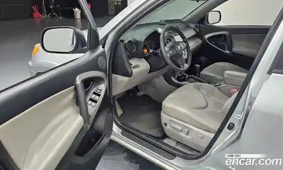 Toyota RAV4 2011 2.5 Автомат в Москве № 279499, миниатюра 5