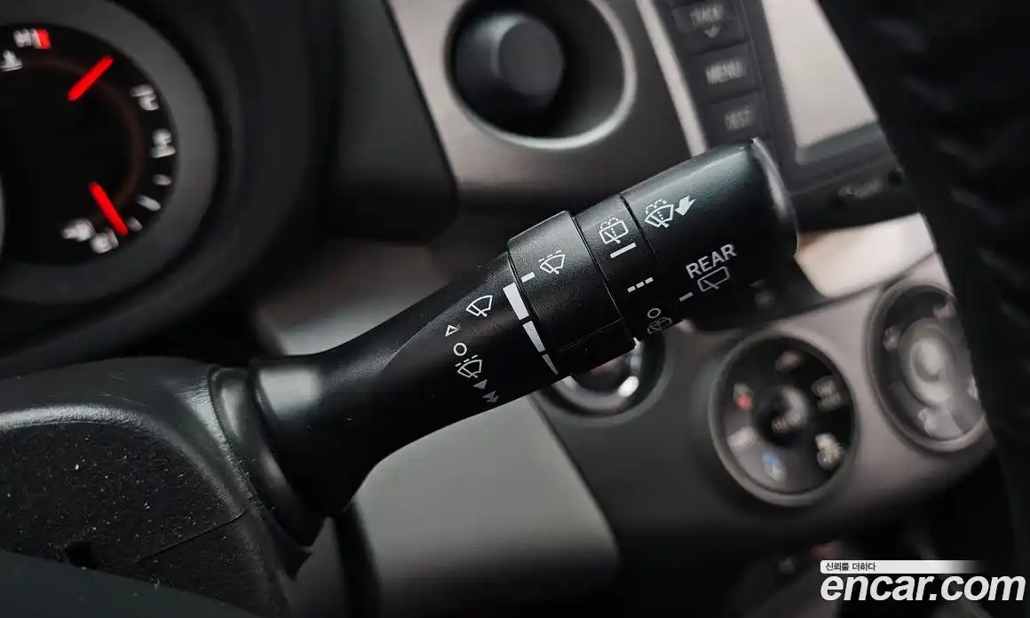 Toyota RAV4 2011 2.5 Автомат в Москве № 279499, фото 6