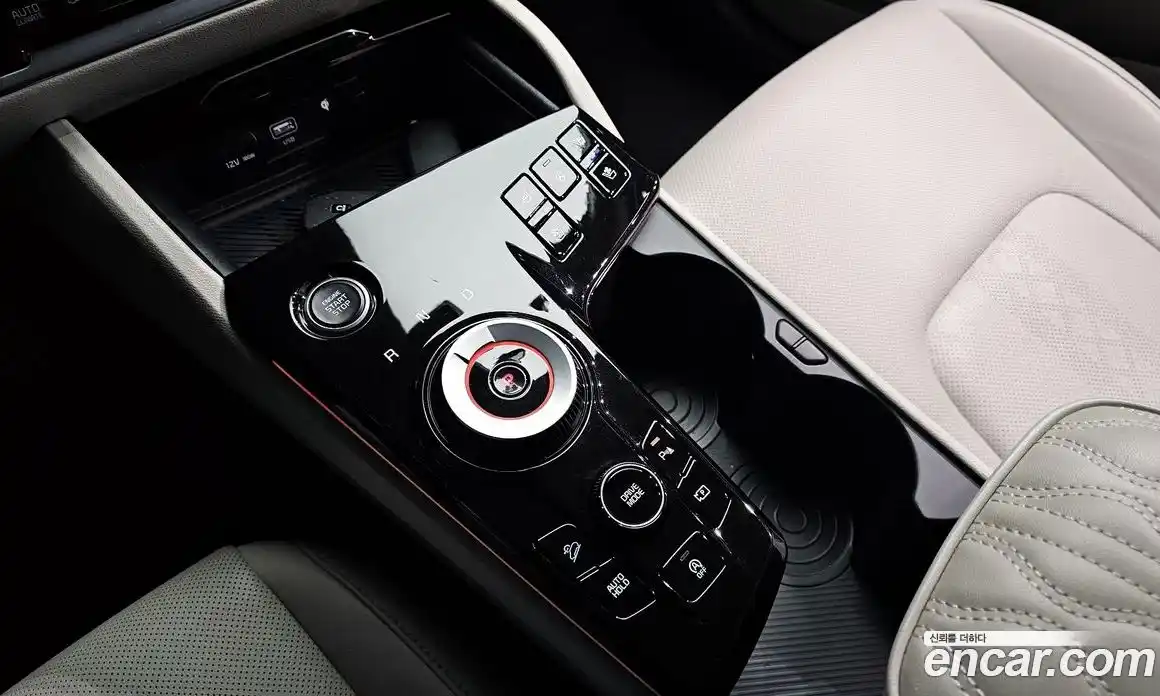 Kia Sportage 2023 1.6 Автомат в Москве № 286613, фото 1