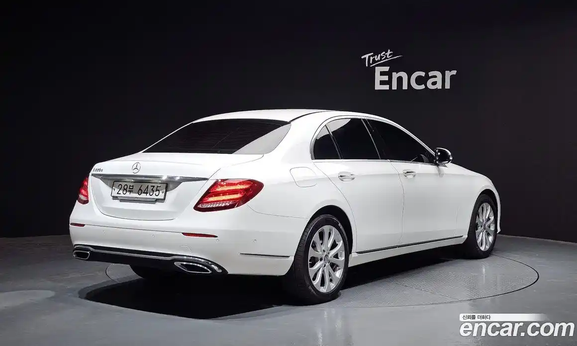 Mercedes-Benz E-Class 2017 1.9 Автомат в Москве № 292553, фото 19