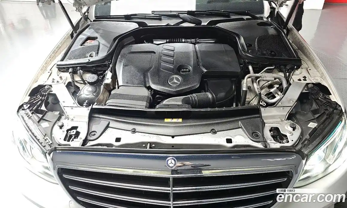 Mercedes-Benz E-Class 2017 1.9 Автомат в Москве № 292553, фото 3