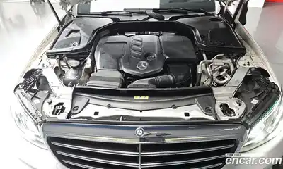 Mercedes-Benz E-Class 2017 1.9 Автомат в Москве № 292553, миниатюра 3