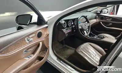 Mercedes-Benz E-Class 2017 1.9 Автомат в Москве № 292553, миниатюра 6