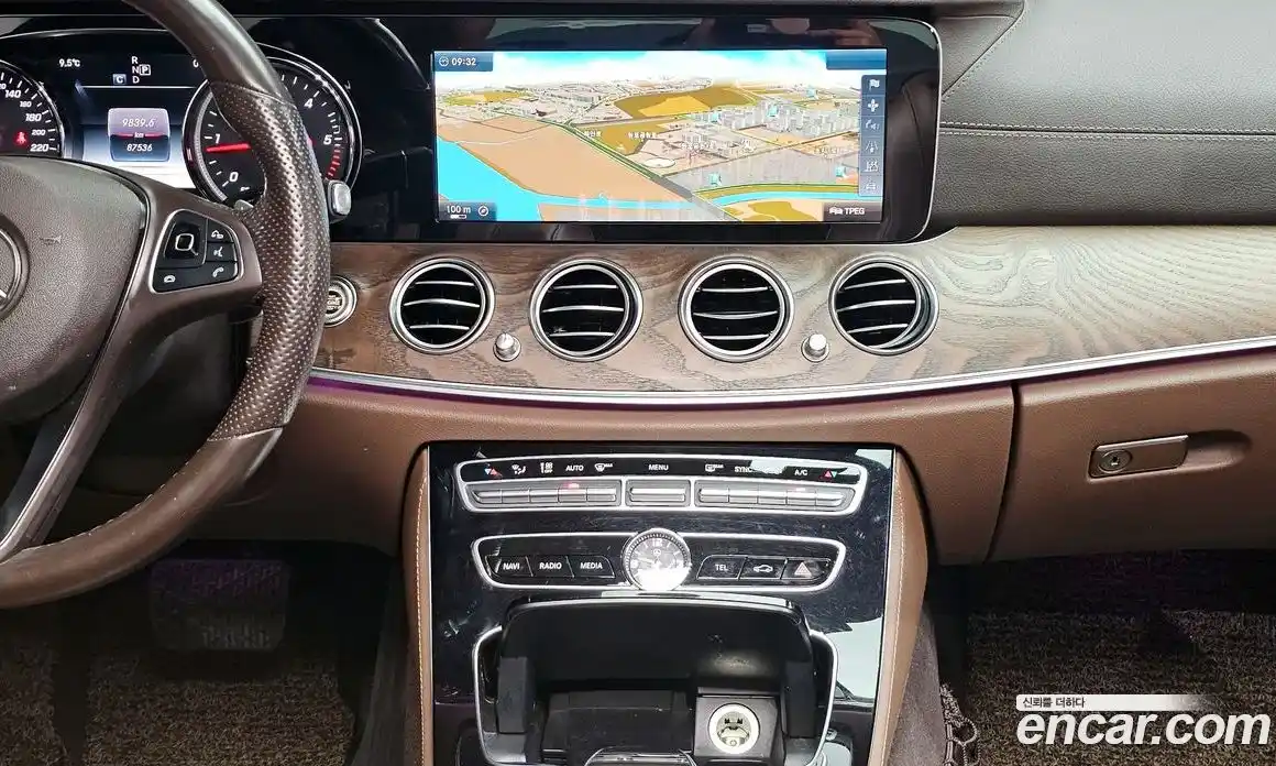 Mercedes-Benz E-Class 2017 1.9 Автомат в Москве № 292553, фото 8