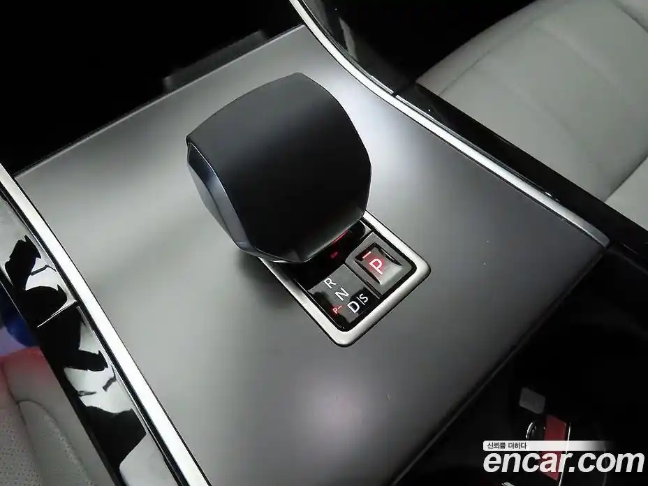 Land Rover Range-Rover Evoque 2026 2.0 Автомат в Москве № 297963, фото 12