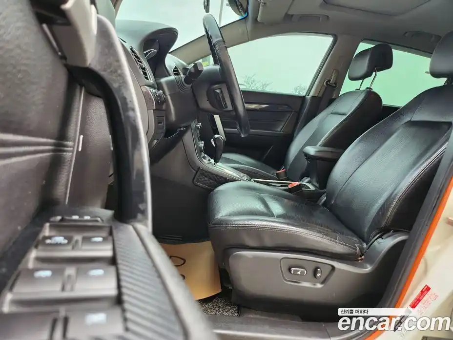 Chevrolet Captiva 2015 2.0 Автомат в Москве № 298446, фото 10