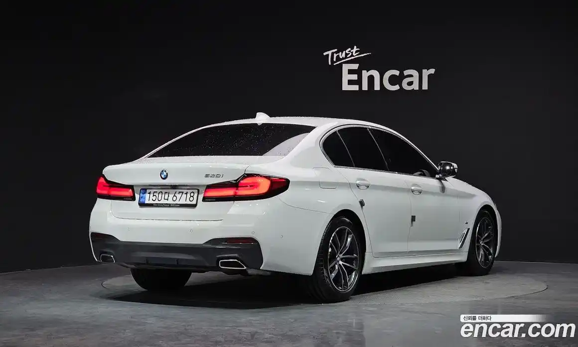 BMW 5-Series 2023 2.0 Автомат в Москве № 302526, фото 16