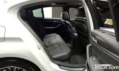 BMW 5-Series 2023 2.0 Автомат в Москве № 302526, миниатюра 2