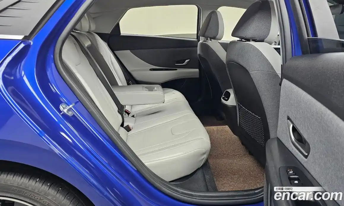 Hyundai Avante 2021 1.6 Автомат в Москве № 303768, фото 10