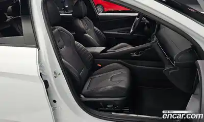 Hyundai Avante 2024 1.6 Автомат в Москве № 303859, миниатюра 10