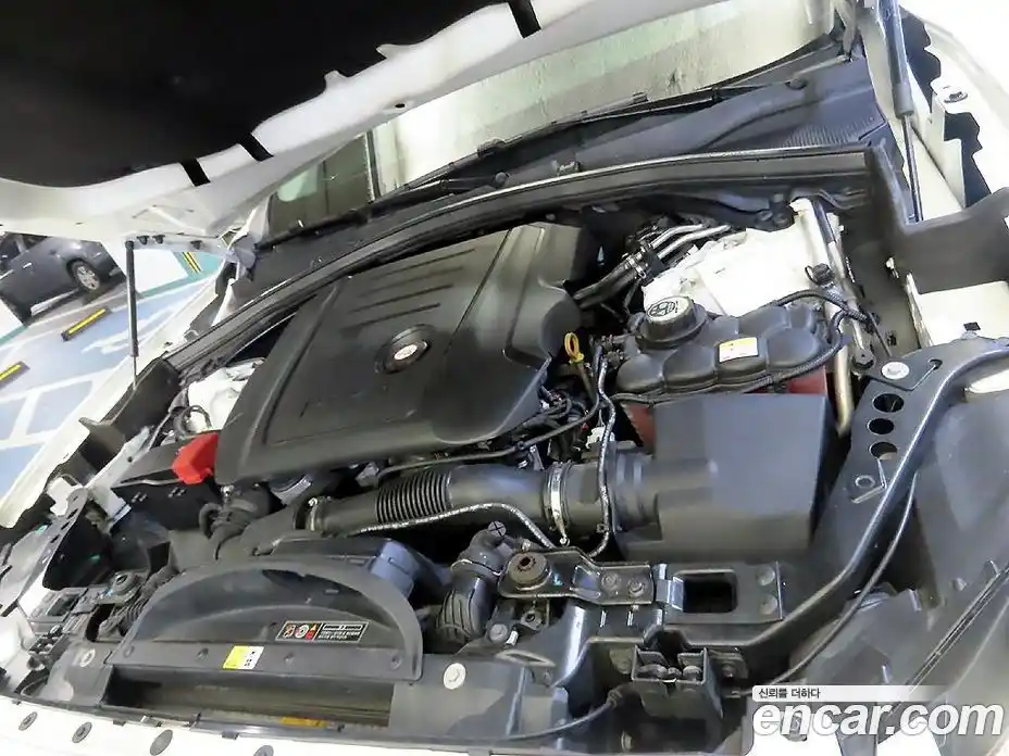 Jaguar F-Pace 2017 2.0 Автомат в Москве № 320141, фото 19