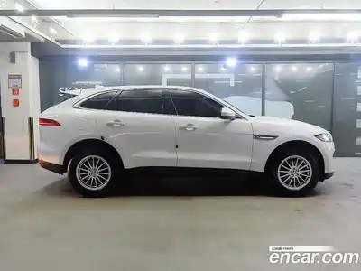 Jaguar F-Pace 2017 2.0 Автомат в Москве № 320141, миниатюра 3