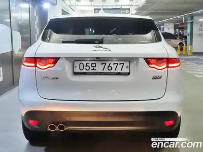 Jaguar F-Pace 2017 2.0 Автомат в Москве № 320141, миниатюра 5