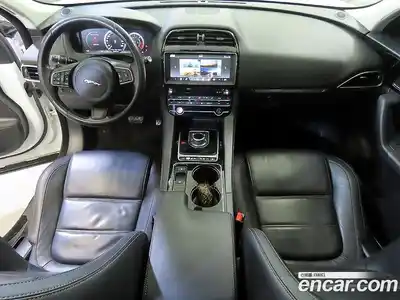 Jaguar F-Pace 2017 2.0 Автомат в Москве № 320141, миниатюра 10