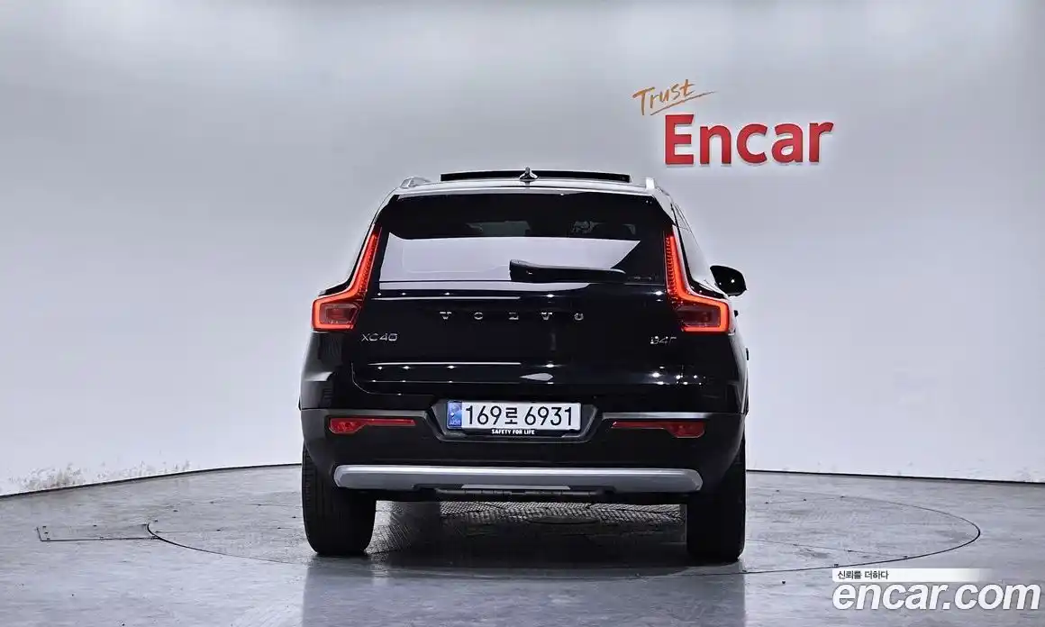 Volvo XC40 2024 2.0 Автомат в Москве № 326031, фото 18