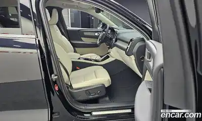 Volvo XC40 2024 2.0 Автомат в Москве № 326031, миниатюра 2