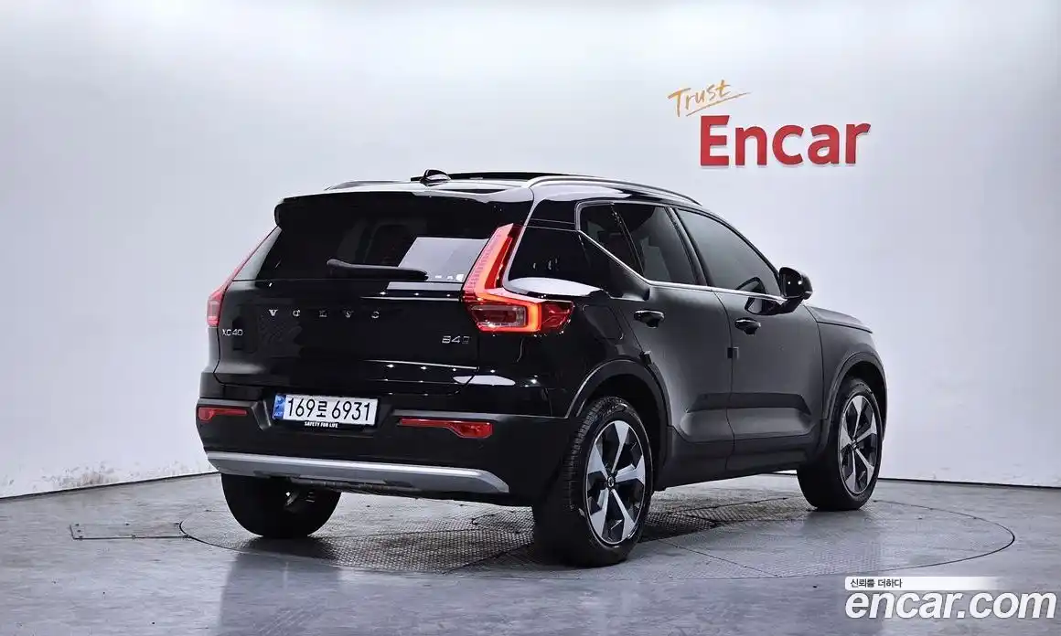 Volvo XC40 2024 2.0 Автомат в Москве № 326031, фото 3