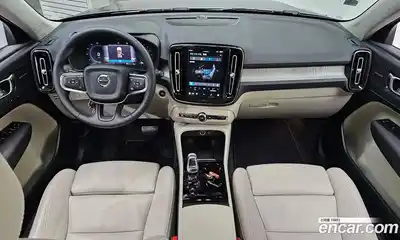 Volvo XC40 2024 2.0 Автомат в Москве № 326031, миниатюра 5