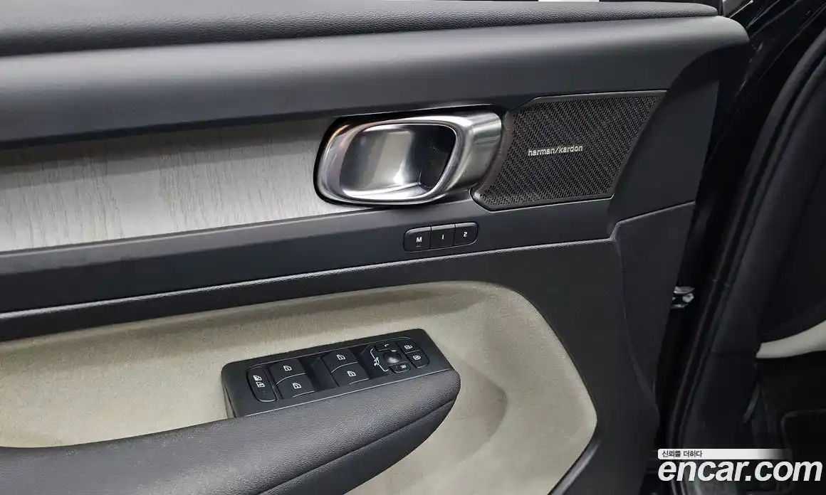 Volvo XC40 2024 2.0 Автомат в Москве № 326031, фото 6