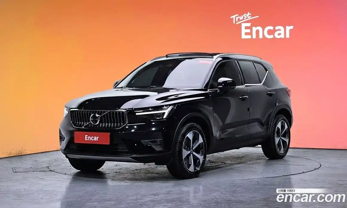 Volvo XC40 2024 2.0 Автомат в Москве № 326031, фото 9