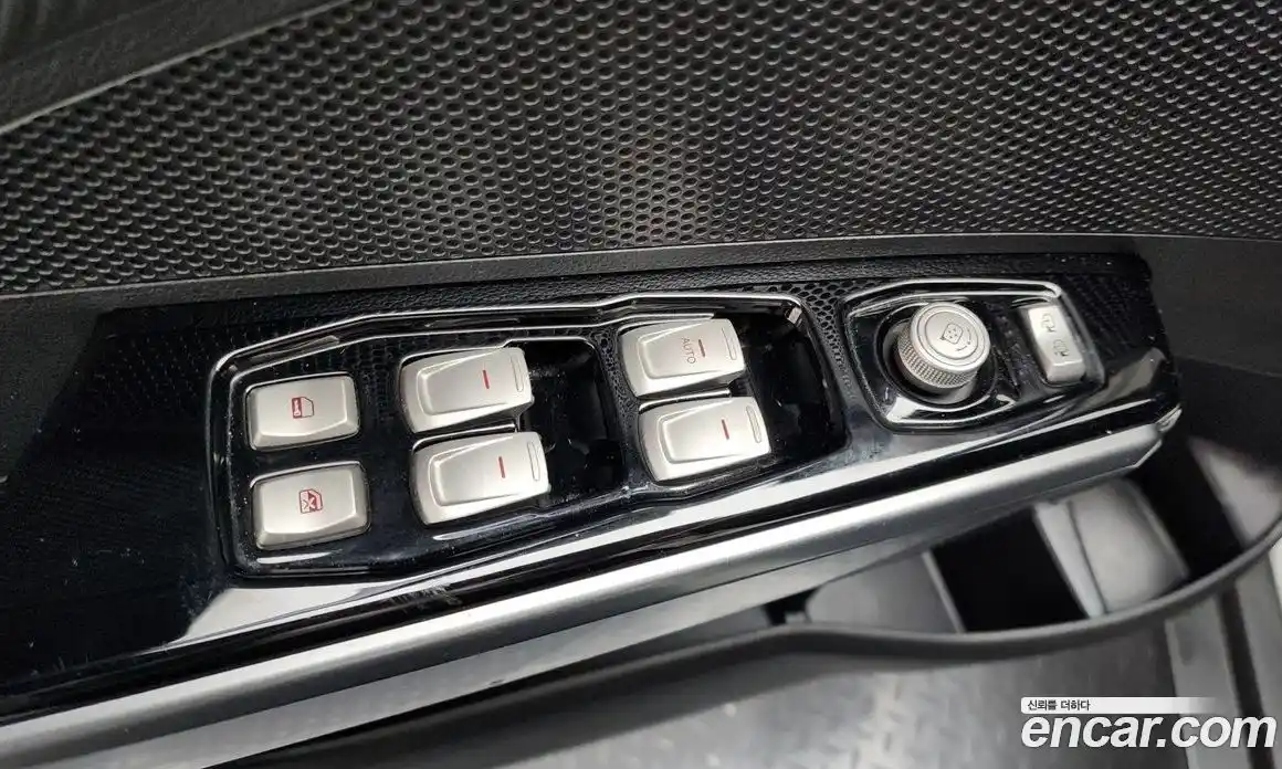 SsangYong TIBOLI 2018 1.6 Автомат в Москве № 33732, фото 3