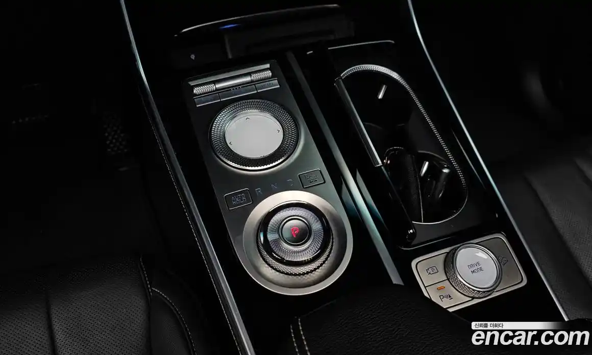 Genesis GV80 2021 2.5 Автомат в Москве № 339971, фото 9