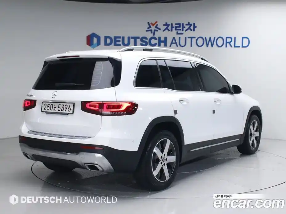 Mercedes-Benz GLB-Class 2020 2.0 Автомат в Москве № 342709, фото 4