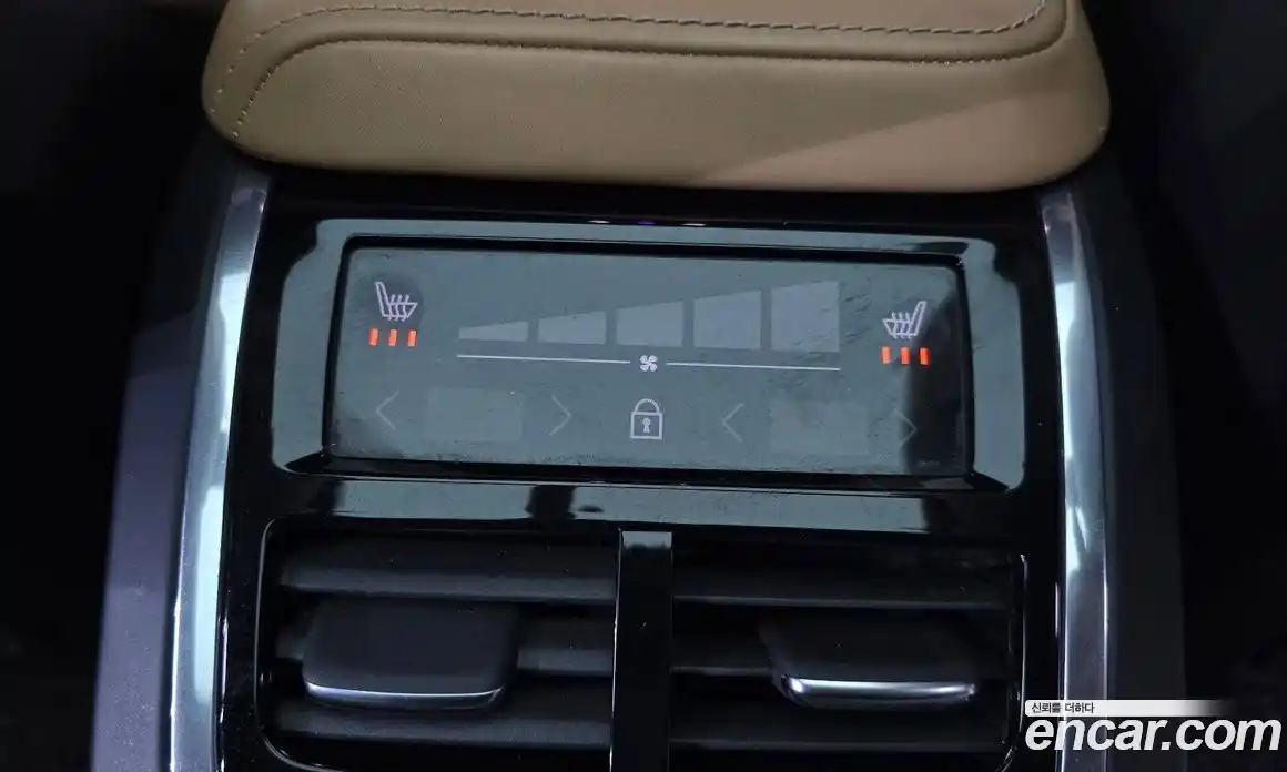 Volvo XC60 2018 2.0 Автомат в Москве № 344237, фото 19