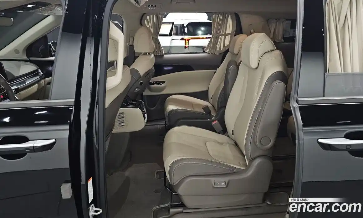 Kia Canival 2022 3.5 Автомат в Москве № 358873, фото 12