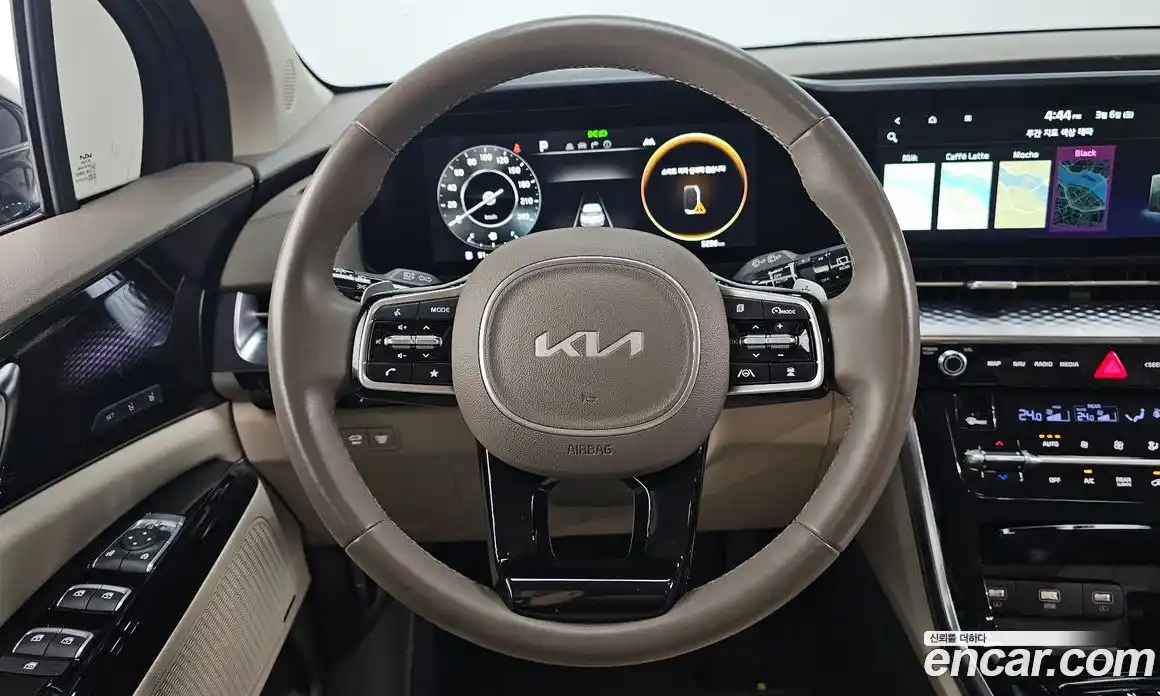 Kia Canival 2022 3.5 Автомат в Москве № 358873, фото 13