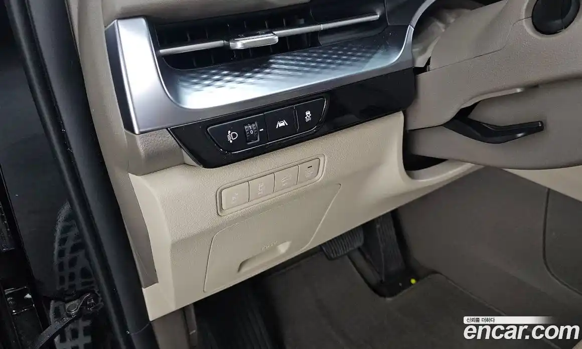 Kia Canival 2022 3.5 Автомат в Москве № 358873, фото 17