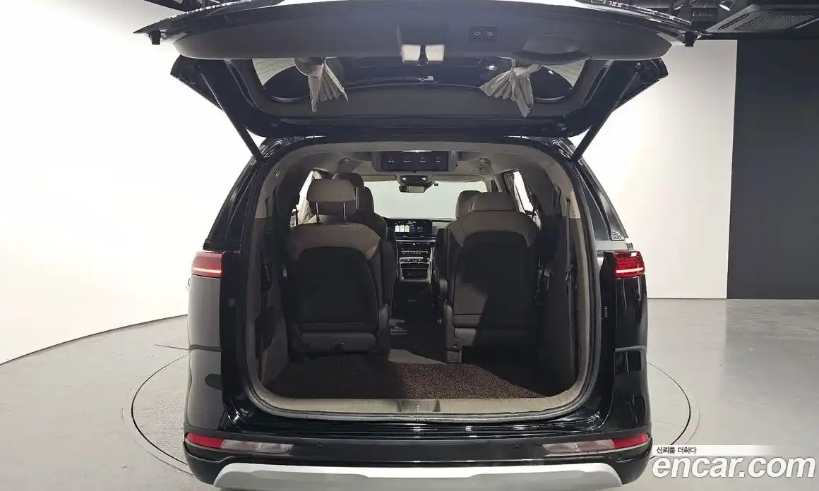 Kia Canival 2022 3.5 Автомат в Москве № 358873, фото 20