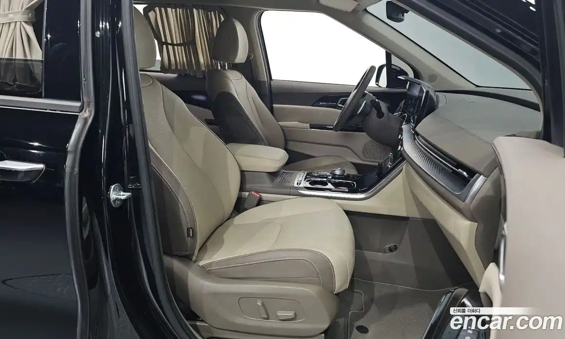 Kia Canival 2022 3.5 Автомат в Москве № 358873, фото 10