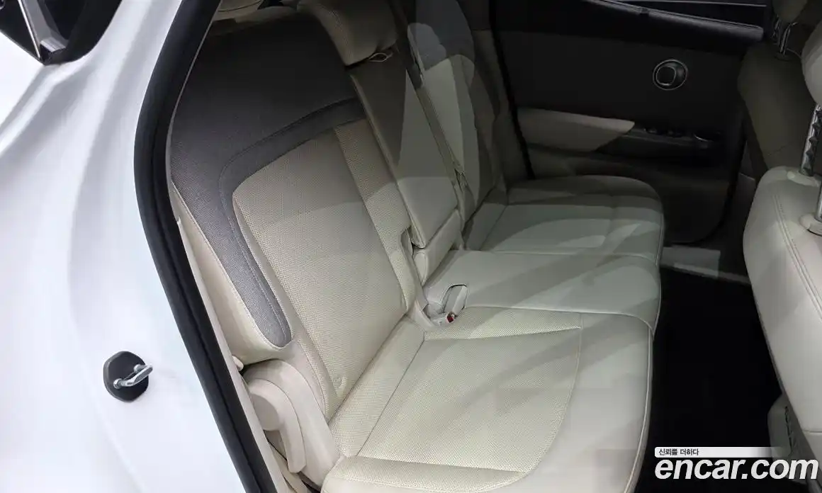 Genesis GV60 2022 0.1 Автомат в Москве № 365472, фото 12