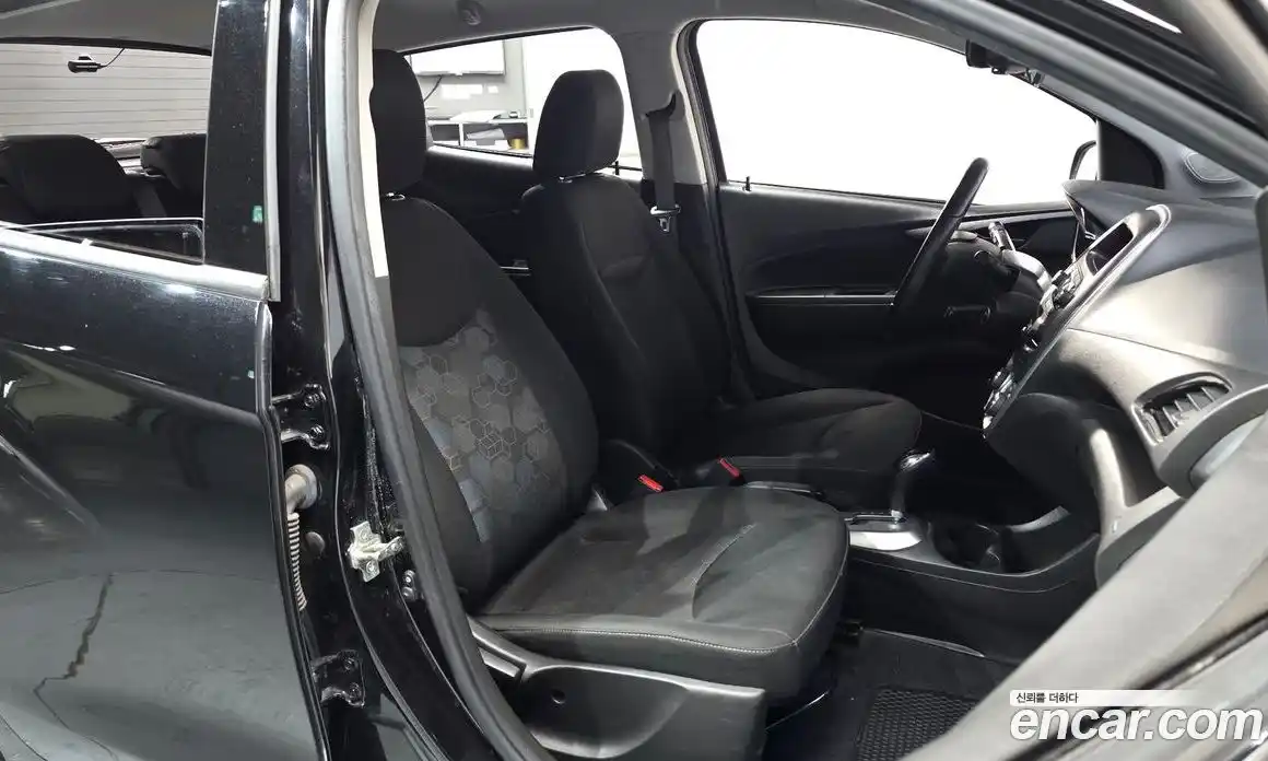 Chevrolet Spark 2017 1.0 Автомат в Москве № 37608, фото 12