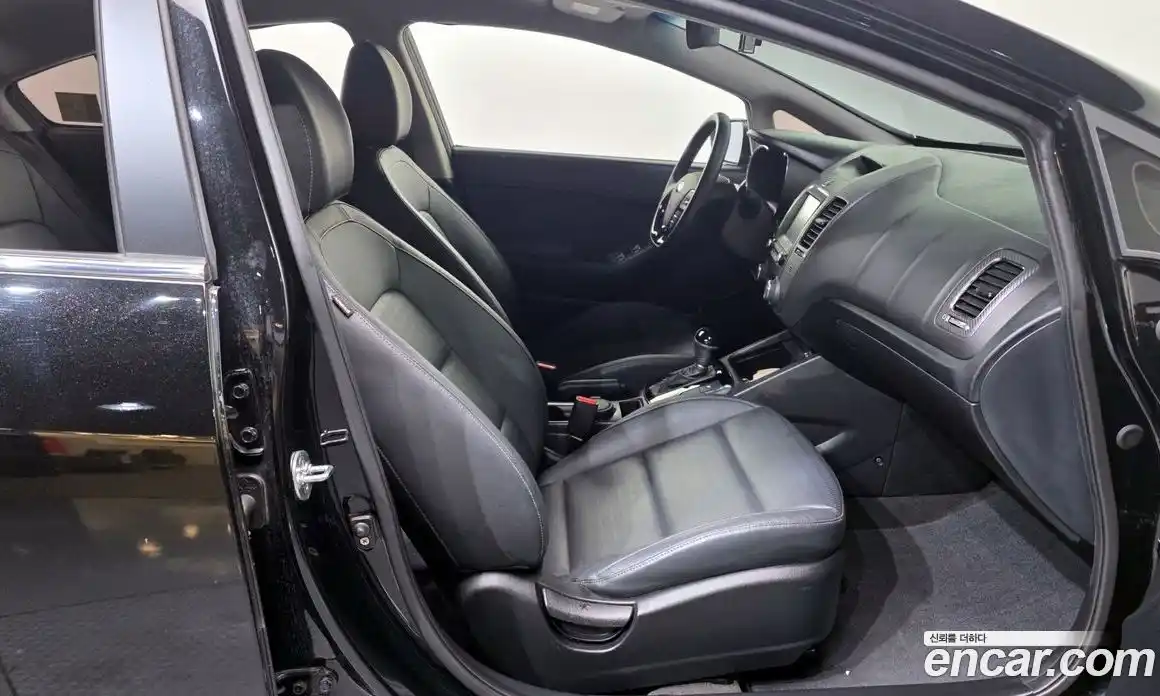 Kia K3 2017 1.6 Автомат в Москве № 383361, фото 11