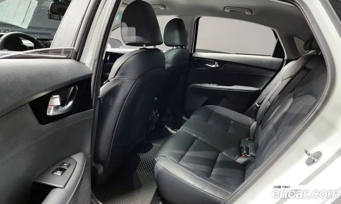 Kia K3 2023 1.6 Автомат в Москве № 384275, фото 13