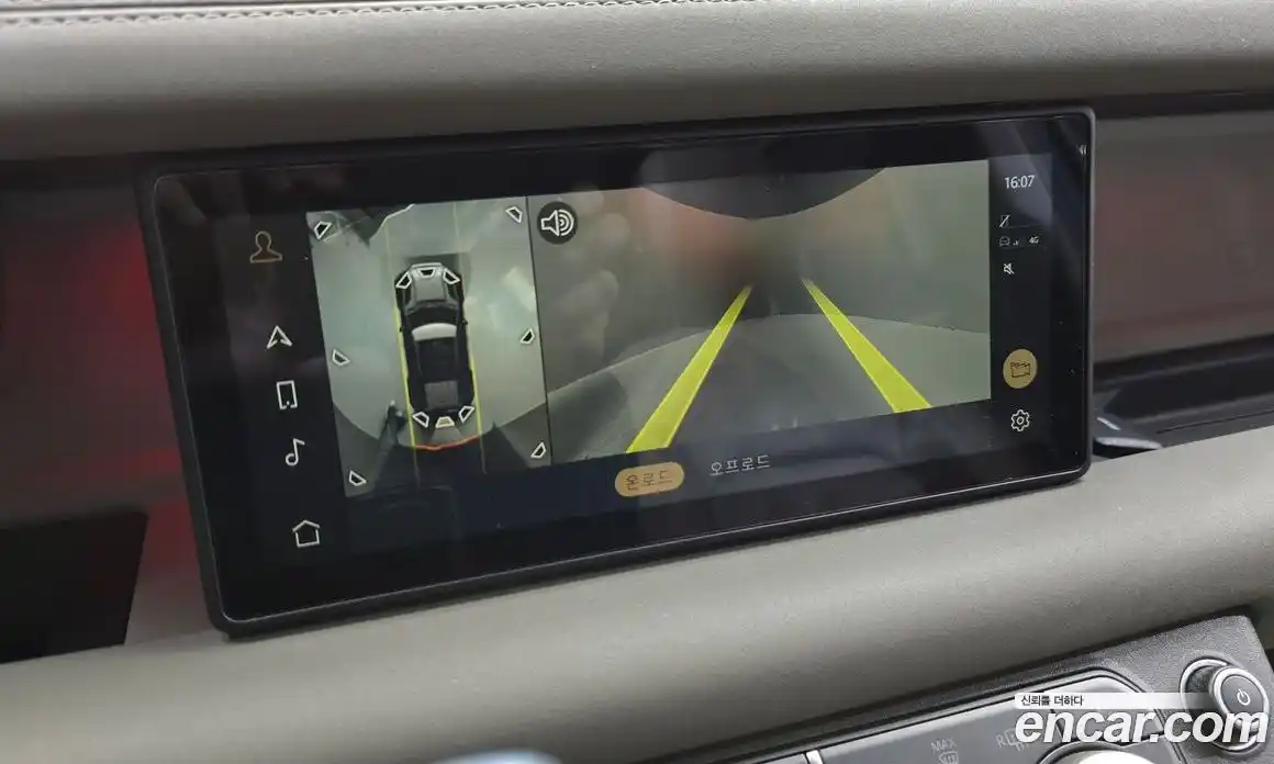 Land Rover Defender 2020 2.0 Автомат в Москве № 392372, фото 16