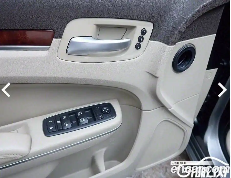 Chrysler 300C 2011 3.6 Автомат в Москве № 407586, фото 15